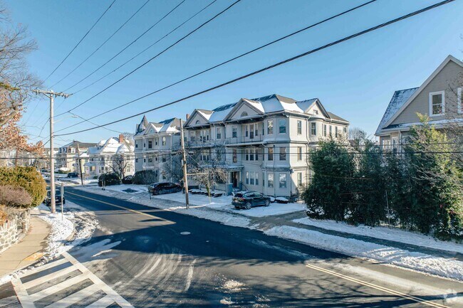 Building Photo - 226 Clifton St