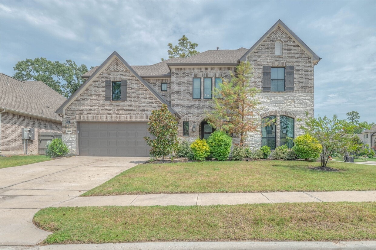 Primary Photo - 15006 La Strada Dr