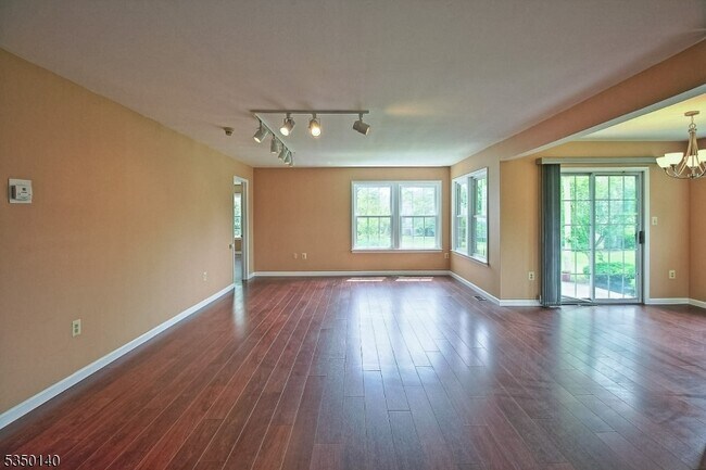 Building Photo - 2A Bristol Ct
