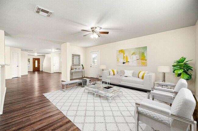 Building Photo - 14407 Acuna Ln