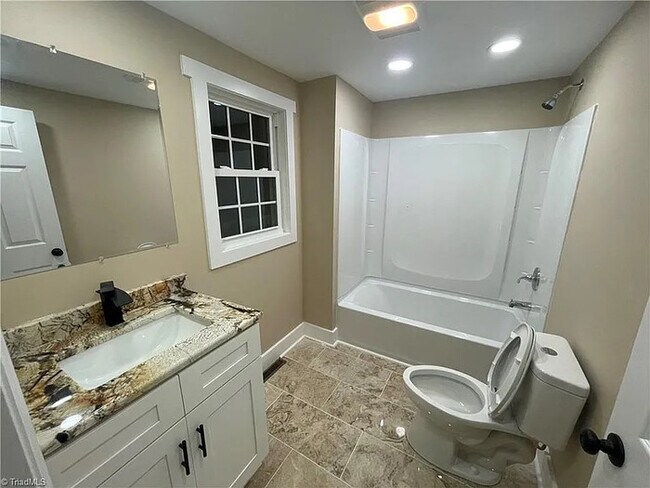 Building Photo - Build Equity While Leasing - Lease to Own