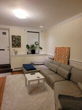 Building Photo - 27 Glenville Ave