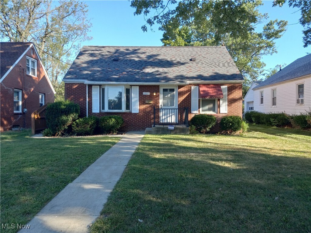 Foto principal - 1539 27th St NW
