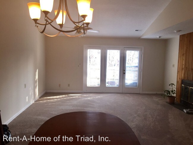 Building Photo - 1402 Grantland Pl