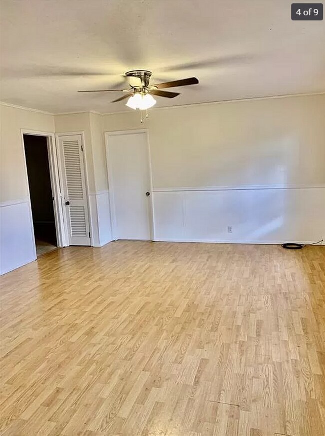 Building Photo - 3 Bedroom 2 Bath home for rent in Van Buren