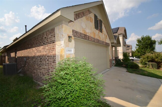 Building Photo - 13908 Cantata Ln
