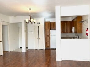 Building Photo - 2209 S Braeswood Blvd