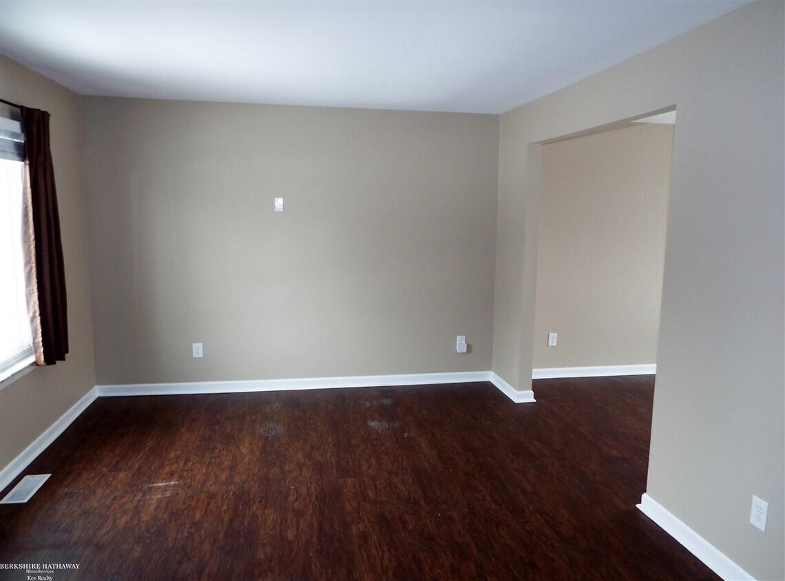 Primary Photo - 29322 E Brittany Ct