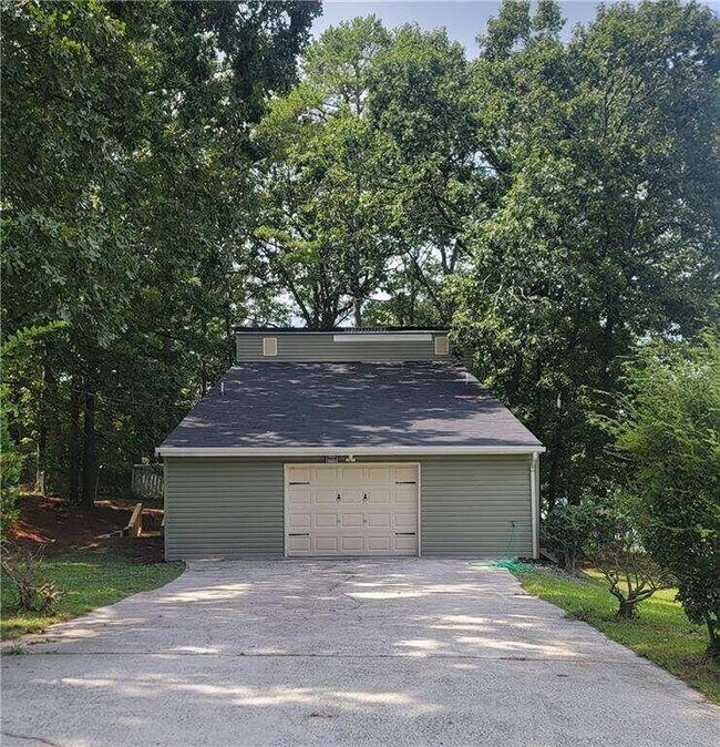 Building Photo - 2329 Rolling Rock Dr