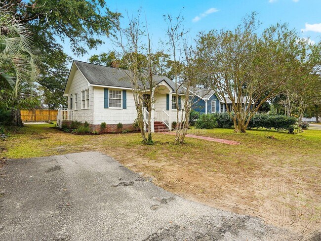 Building Photo - 4819 Boulevard Ln