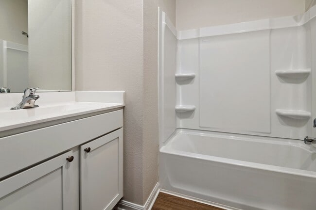 Building Photo - 364 Kingston Wy