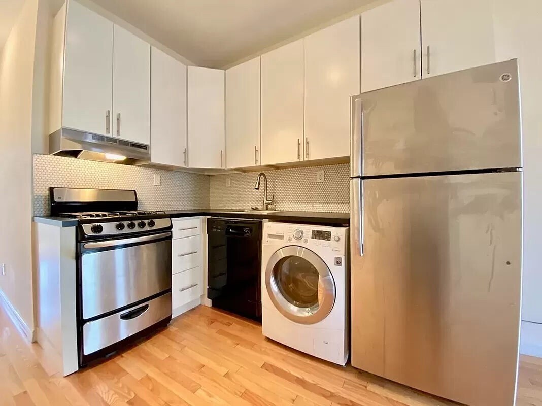 Foto principal - 151 Dupont Street