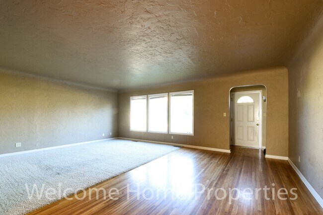 Foto del edificio - Great 3 Bedroom Home Close to WWU