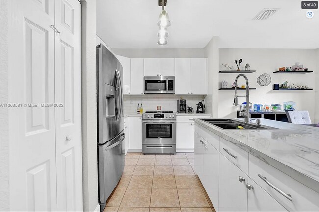 Foto del edificio - 1047 NE 41st Pl