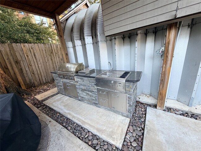 Foto del edificio - 3911 Barnes St