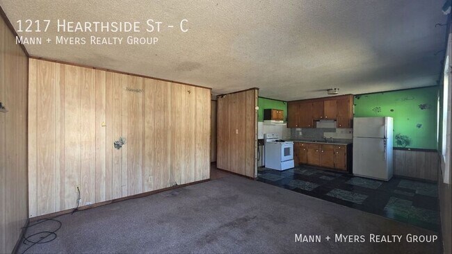 Building Photo - 1217 Hearthside St
