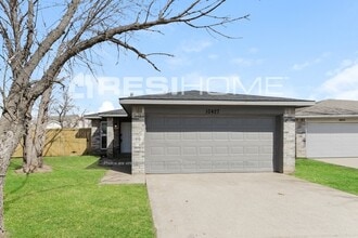 Building Photo - 10427 Blackjack Oaks Dr