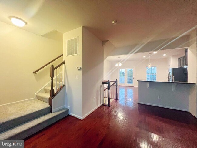 Building Photo - 9452 Ballard Green Dr