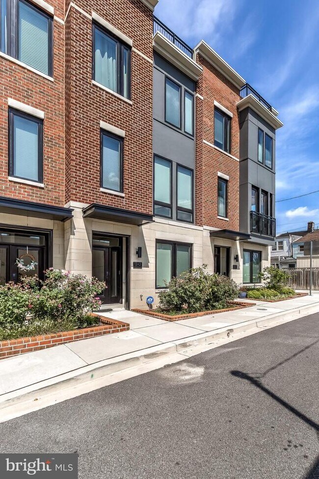 Foto del edificio - 1242 Richardson St