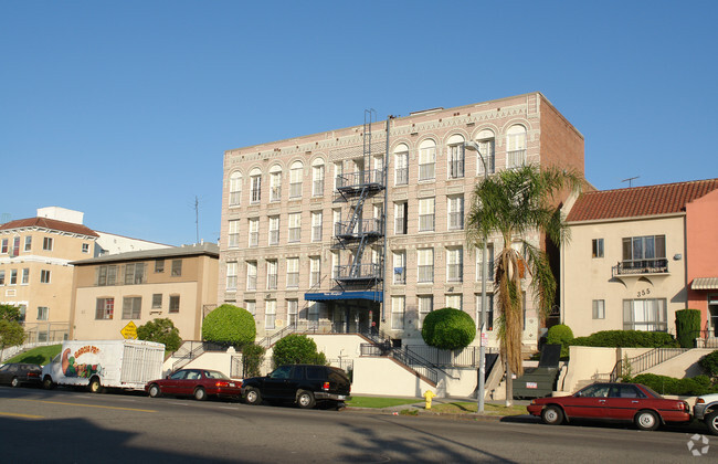 Foto del edificio - Casa Rampart Apartments