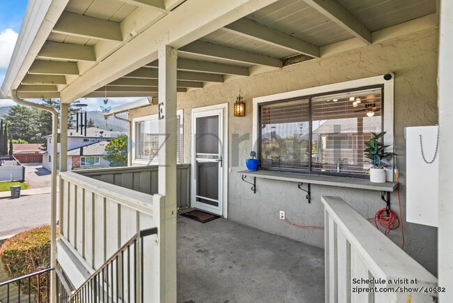 Building Photo - 1231 Juniper Dr