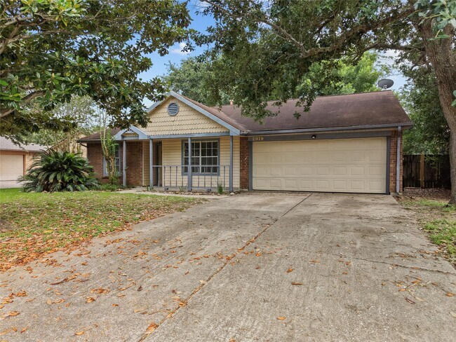 Foto del edificio - 2819 Sugar Wood Dr