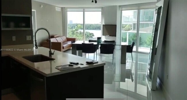 Building Photo - 250 Sunny Isles Blvd
