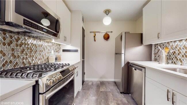 Building Photo - 1177 Church St