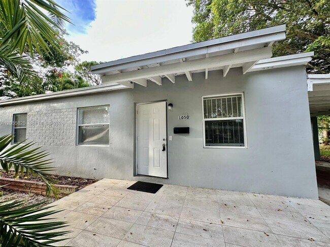 Foto del edificio - 1050 NW 127th St