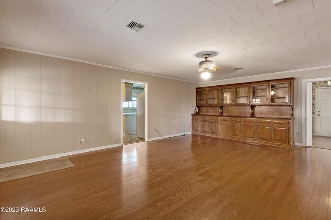 Building Photo - 202 Orgeron Dr