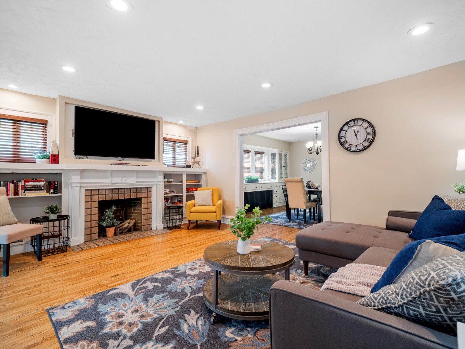 3222 West Blvd Cleveland, OH 44111 – photo 2