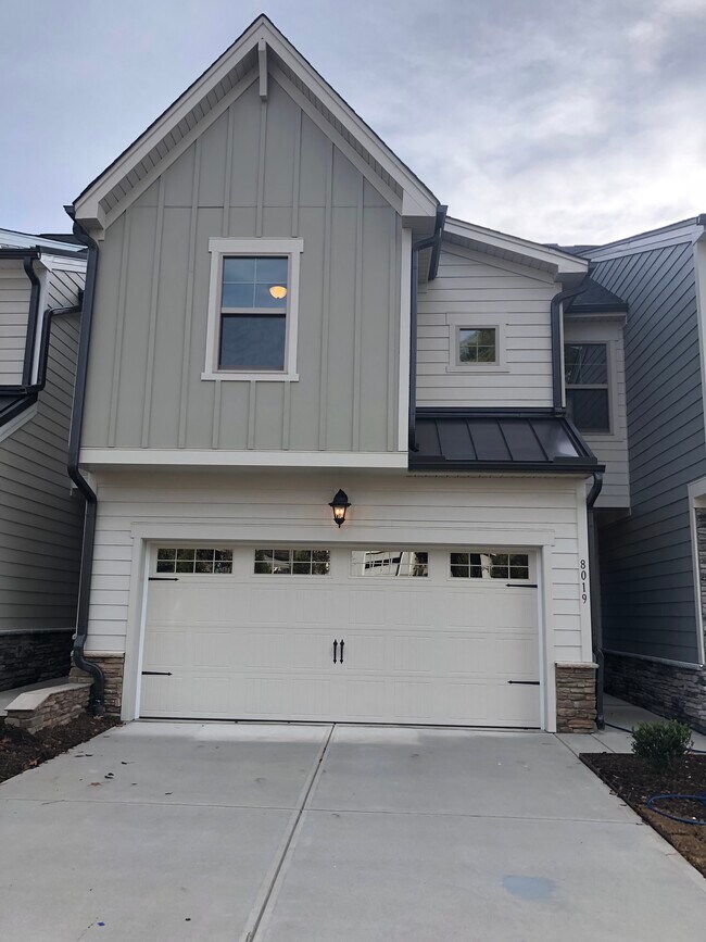 Foto del edificio - 8019 Windthorn Pl