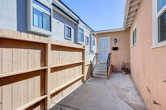 Foto del edificio - 2312 Grant Ave