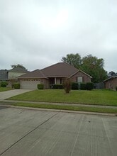Building Photo - 1605 Winchester Dr