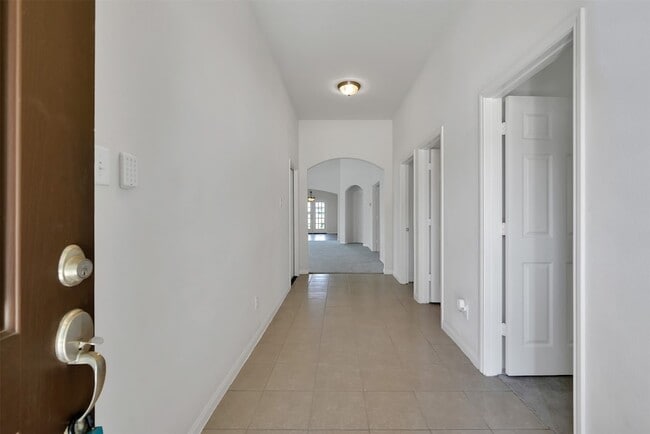 Foto del edificio - 30719 W Lost Creek Blvd