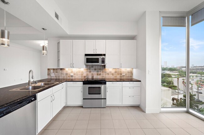 Foto del edificio - 3333 Allen Pkwy