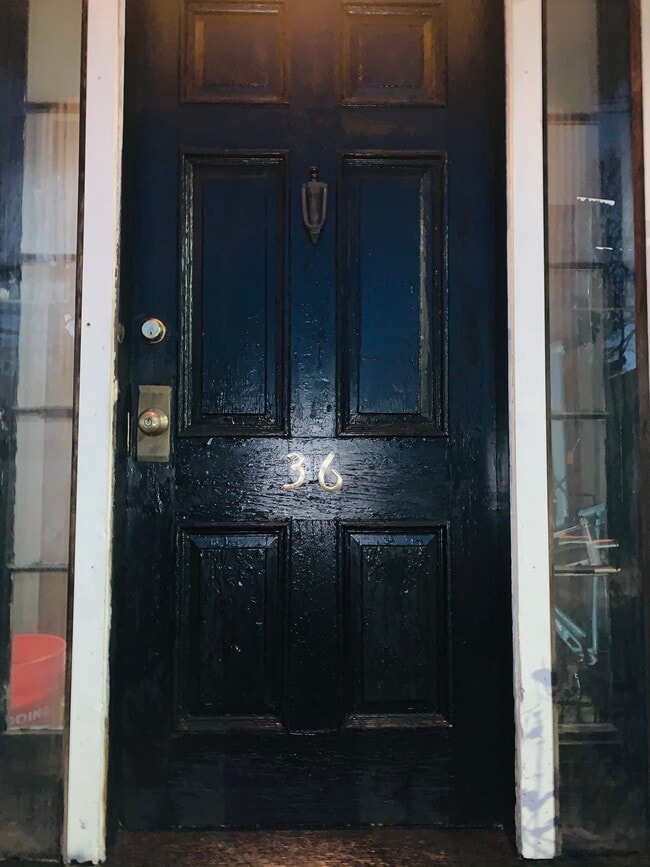 Building Photo - 36 Newton St