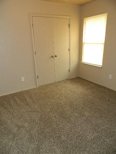 Building Photo - 3603 Vanguard Dr