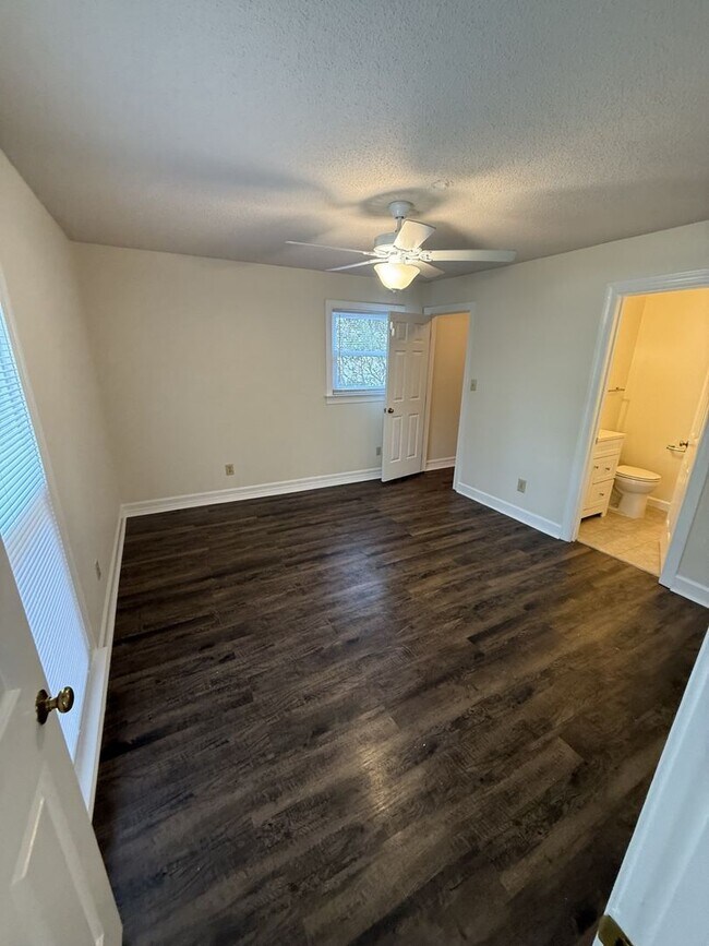 Foto del edificio - 3531-101 Ivy Commons Dr
