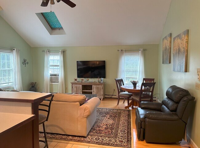 Living Room - 90 Tuckie Rd