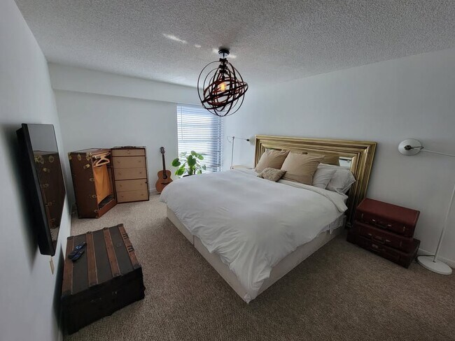 Foto del edificio - 575 Crandon Blvd