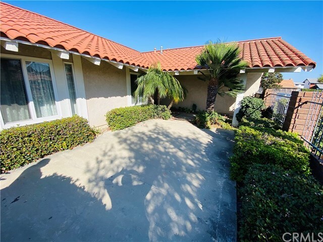 Building Photo - 9621 Zetland Dr