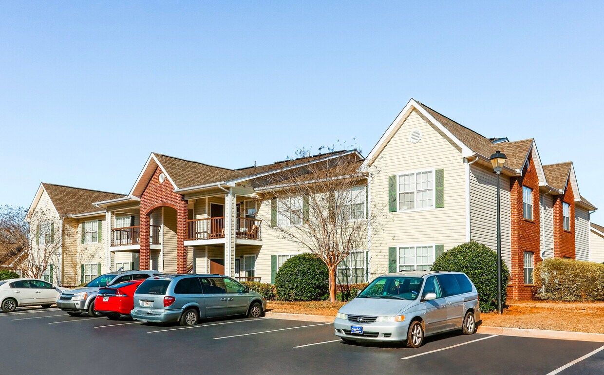 Hillside Square Apartments in Gainesville, GA