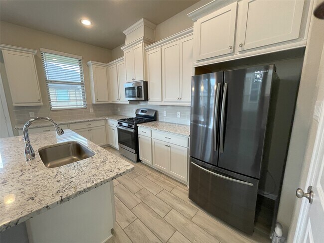 Building Photo - 5514 Sallow Bay Ln