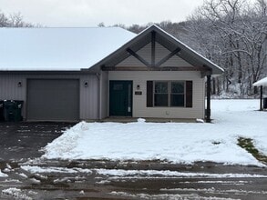 Building Photo - 2729 Barnhill Rd SE