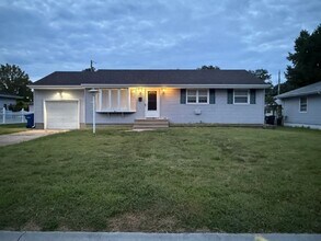 Building Photo - 255 Jeanette Dr
