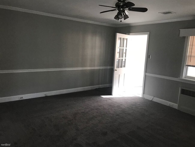 Building Photo - 3 br, 1 bath Apartment - 332 S York Rd Apt 1