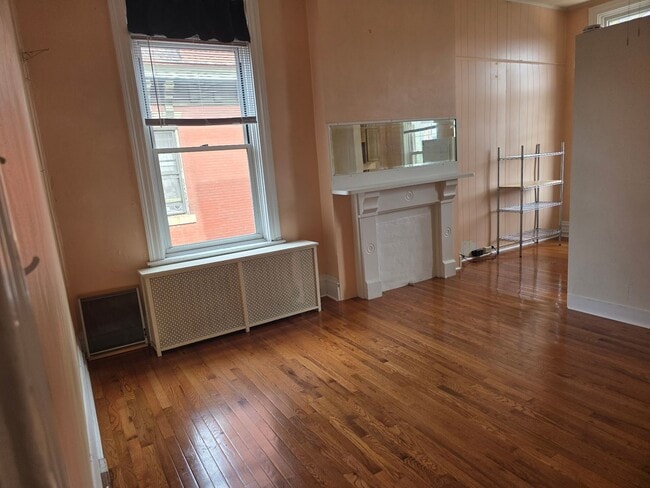 Building Photo - 140 S Fairmount St