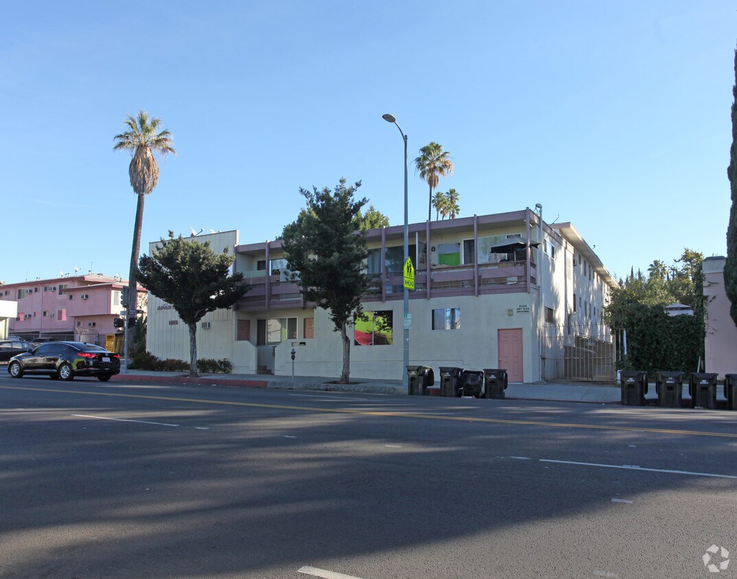 Foto del edificio - Park Western Apartments
