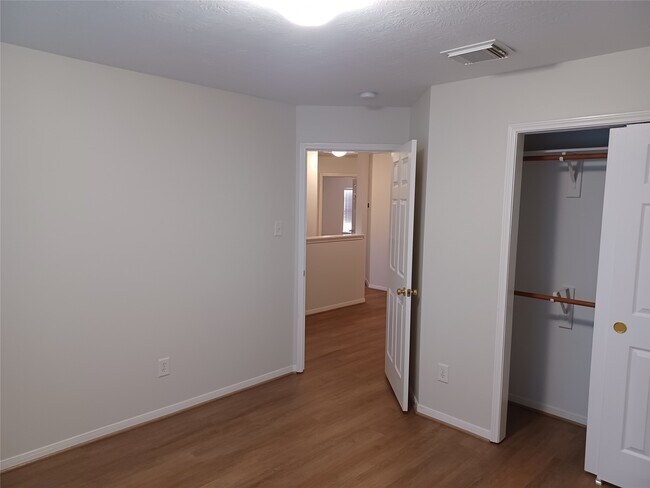 Foto del edificio - 13414 Beechglen Ln